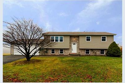 662 Perry Hwy Harmony Boro Pa 16037 Mls 1038279 Coldwell Banker