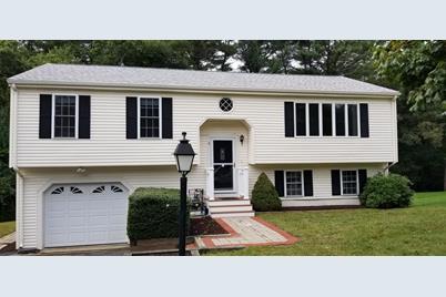 8 scott dr middleborough ma 02346 mls 72399080 coldwell banker middleboro ma zip code