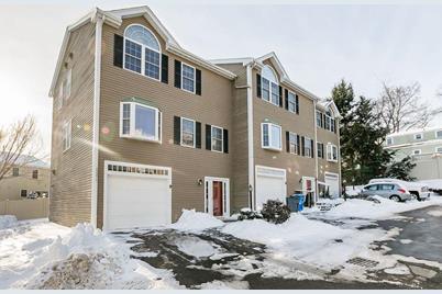 600 Trapelo Rd #9, Waltham, MA 02452 - Photo 1