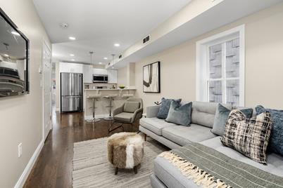 229 Maverick Street #2 - Photo 1