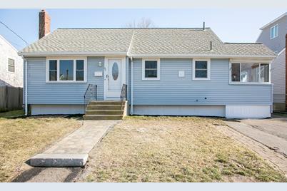 42 Packard Ave - Photo 1