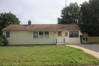 379 Oak St - Photo 1