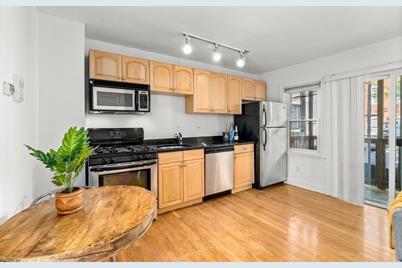 11 Burrill Pl #2 - Photo 1