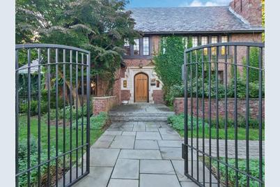 27 Tudor Road - Photo 1