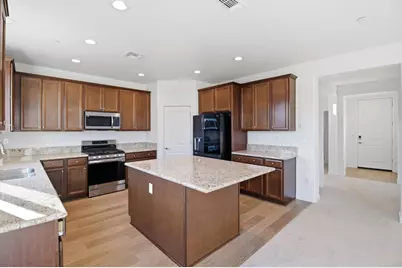 1860 Trinity Court, Los Banos, CA 93635 - Photo 6