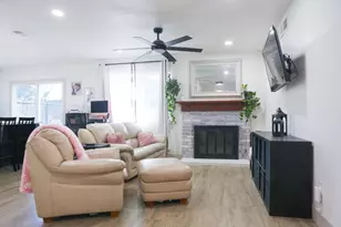 7224 W Arutas Dr, North Highlands, CA 95660 - Photo 4