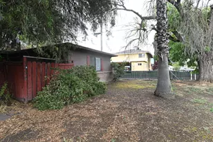 1359 Canal Farm Ln, Los Banos, CA 93635 - Photo 2