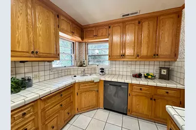 216 E 12th Street, Tracy, CA 95376 - Photo 8