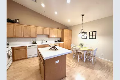 9408 Viridian Way, Elk Grove, CA 95624 - Photo 6