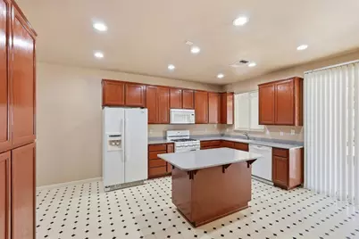 2579 Aurora Drive, Yuba City, CA 95991 - Photo 14