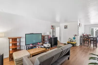 5207 Standish Rd, Sacramento, CA 95820 - Photo 2