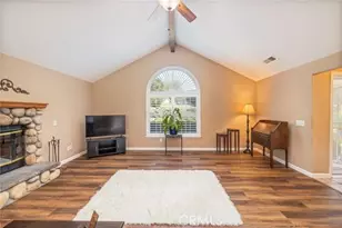 38778 Goldenrod, Oakhurst, CA 93644 - Photo 2