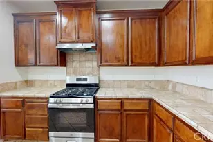 2555 S Lind, Fresno, CA 93725 - Photo 12