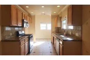 718 E Clinton Ave, Fresno, CA 93704 - Photo 2