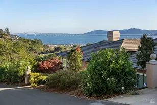 11 Loch Haven Ct, San Rafael, CA 94901 - Photo 2