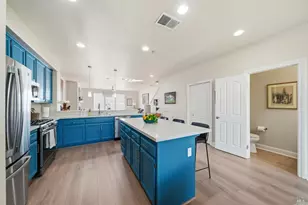 191 Johnson St, Windsor, CA 95492 - Photo 6