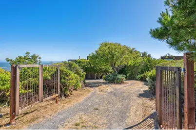 272 Ocean Parkway, Bolinas, CA 94924 - Photo 2