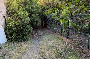 18670 Maple Leaf Ct, Hidden Valley Lake, CA 95467 - Photo 2