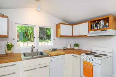 111 C Street, San Rafael, CA 94901 - Photo 32