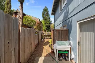 2379 Heidi Pl, Santa Rosa, CA 95403 - Photo 4