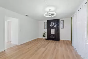 438 Royal Oaks Dr, Vacaville, CA 95687 - Photo 8