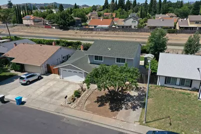 438 Royal Oaks Drive, Vacaville, CA 95687 - Photo 38