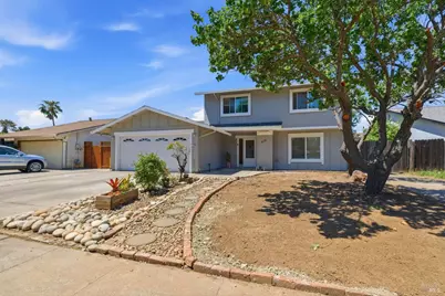 438 Royal Oaks Drive, Vacaville, CA 95687 - Photo 2