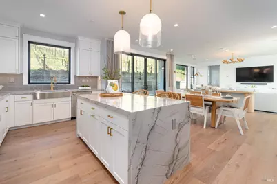 23 Erin Drive, San Rafael, CA 94903 - Photo 18
