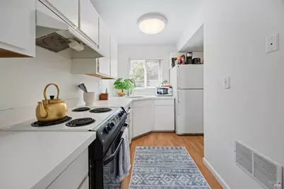 1259 Royal Oak Terrace #C, Novato, CA 94947 - Photo 2