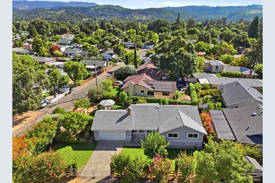 18105 Railroad Avenue, Sonoma, CA 95476 - Photo 28