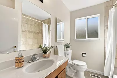 18105 Railroad Avenue, Sonoma, CA 95476 - Photo 16