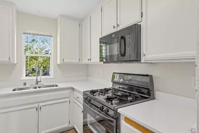 941 Kingwood Street, Santa Rosa, CA 95401 - Photo 10