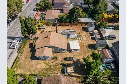 2340 Cooley Avenue, East Palo Alto, CA 94303 - Photo 32