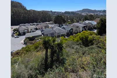 202 Oak Park Drive, San Francisco, CA 94131 - Photo 1