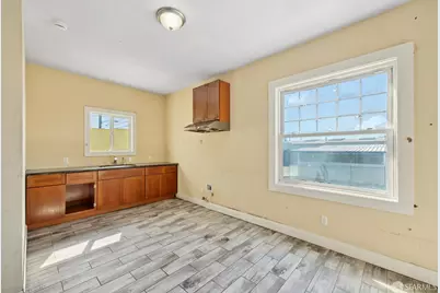 1005 E 12th Street, Oakland, CA 94606 - Photo 10