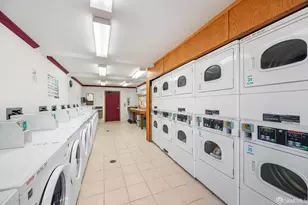 1327 Webster St, Alameda, CA 94501 - Photo 42