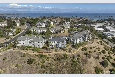 141 Kestrel Court, Brisbane, CA 94005 - Photo 40