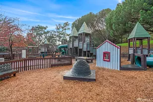 656 Forest Lake Dr, Pacifica, CA 94044 - Photo 56