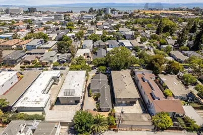 1115-1115A Capuchino Avenue, Burlingame, CA 94010 - Photo 70