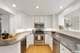 2017 Green St, San Francisco, CA 94123 - Photo 6