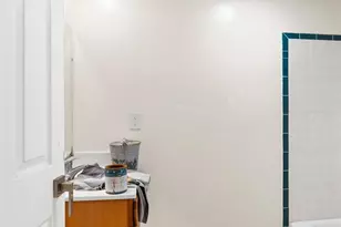 1748 E 15th St, Oakland, CA 94606 - Photo 16