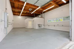 1555 Yosemite Ave, San Francisco, CA 94124 - Photo 16