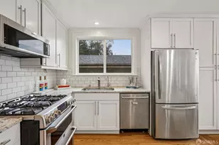 25 Crestmont Dr, San Francisco, CA 94131 - Photo 16