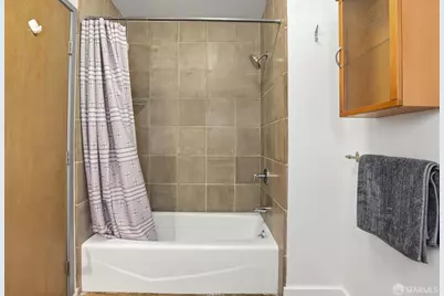 725 Florida Street #4, San Francisco, CA 94110 - Photo 42