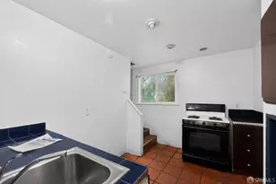 9117 Burr St, Oakland, CA 94605 - Photo 12
