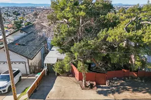 9117 Burr St, Oakland, CA 94605 - Photo 34