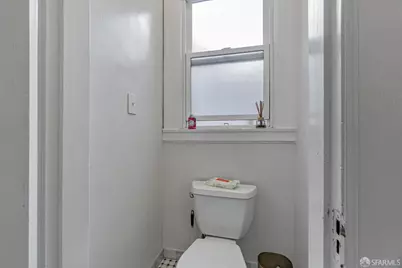 1733 Leavenworth Street, San Francisco, CA 94109 - Photo 22