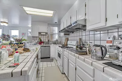 1733 Leavenworth Street, San Francisco, CA 94109 - Photo 10