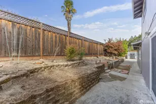 2 Beaumont Ct, Lafayette, CA 94549 - Photo 70