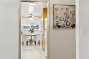 821 Raintree Dr, San Jose, CA 95129 - Photo 10